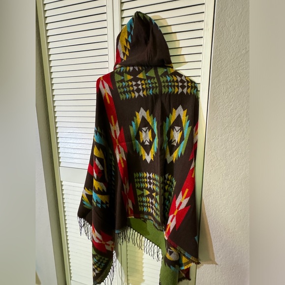 Poncho soft with hood with faux leather toggle OS - Picture 4 of 5